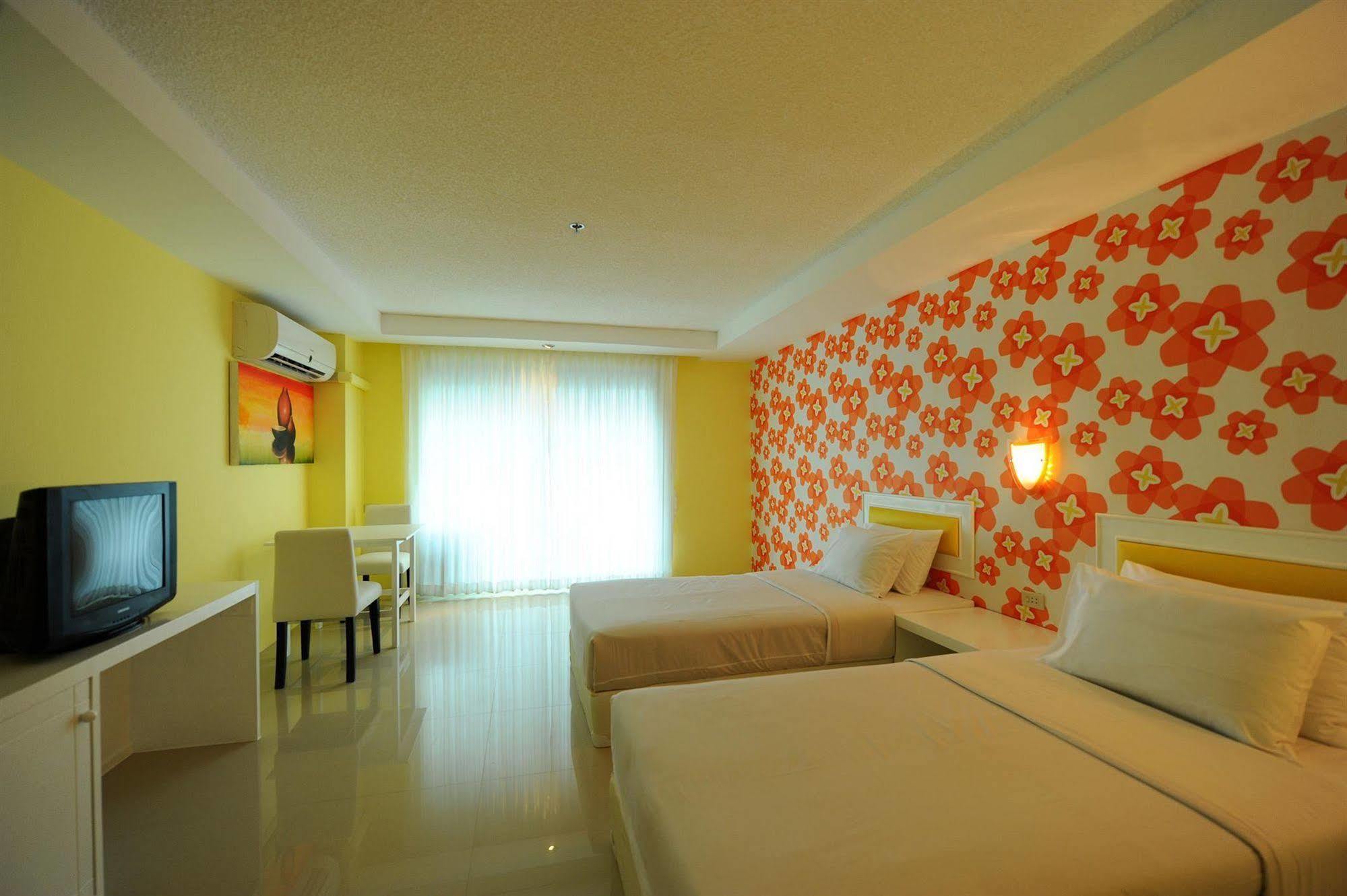 Angket Hip Residence Pattaya Luaran gambar