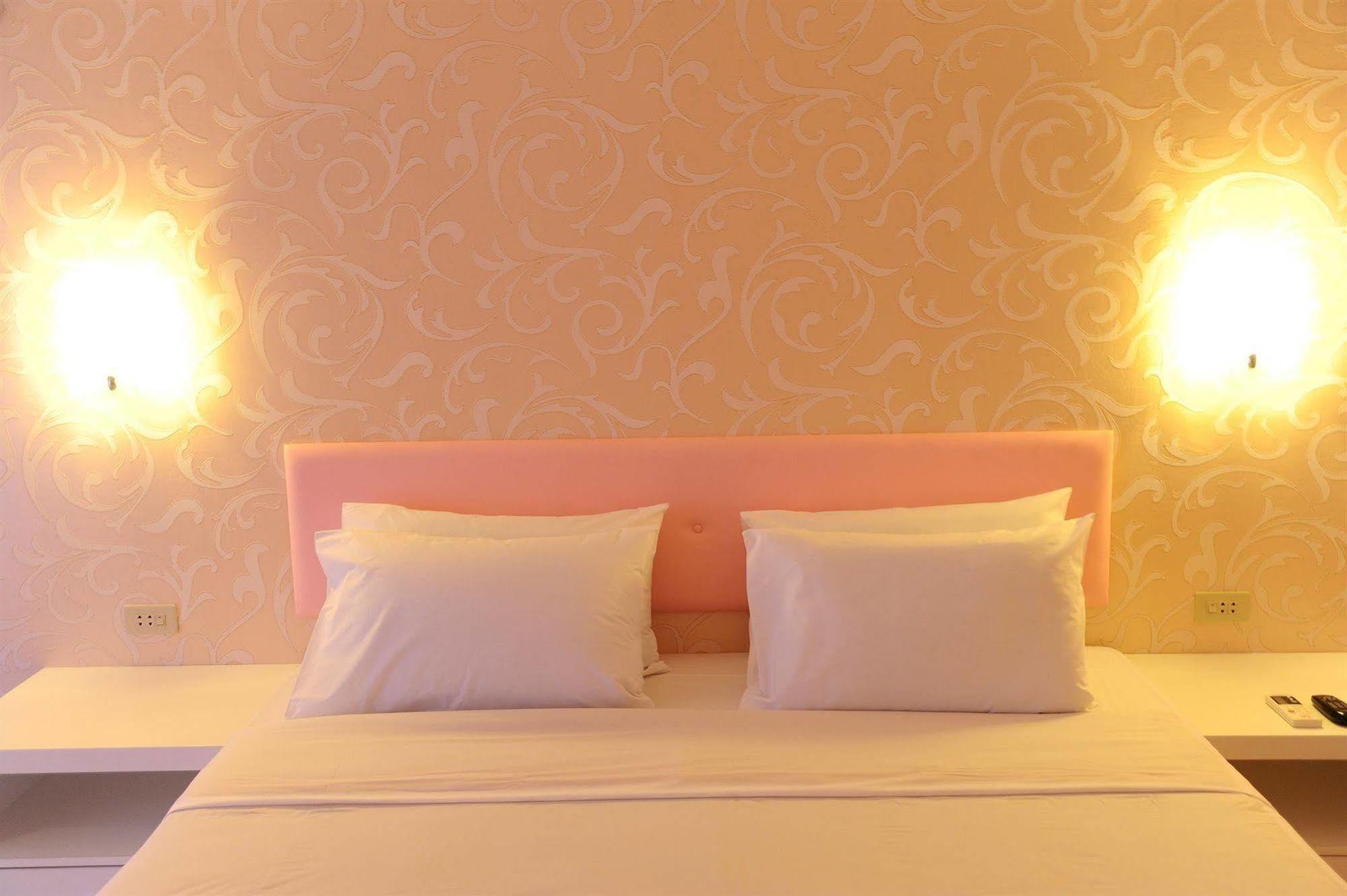 Angket Hip Residence Pattaya Luaran gambar