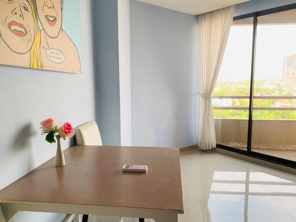 Angket Hip Residence Pattaya Luaran gambar